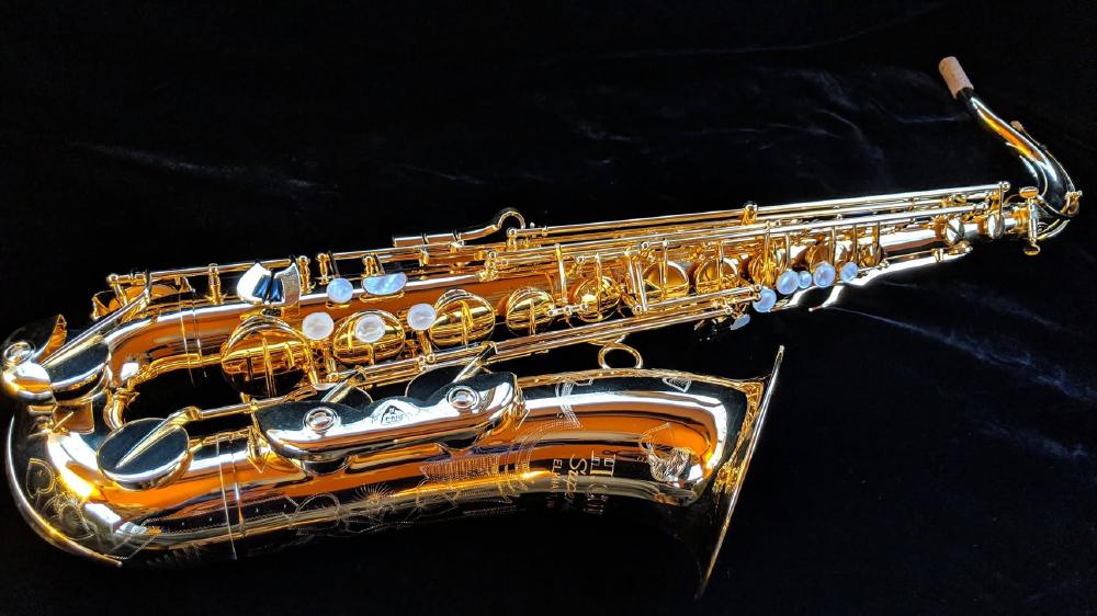 Gold plated Couf Superba tenor.