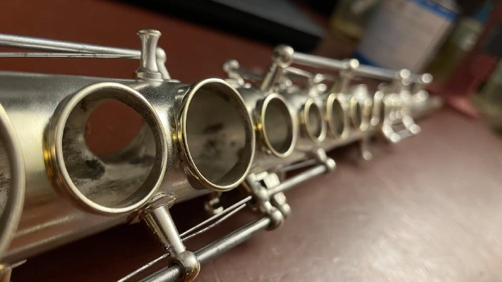 Silver Conn C-soprano mid-overhaul. Nice lines.