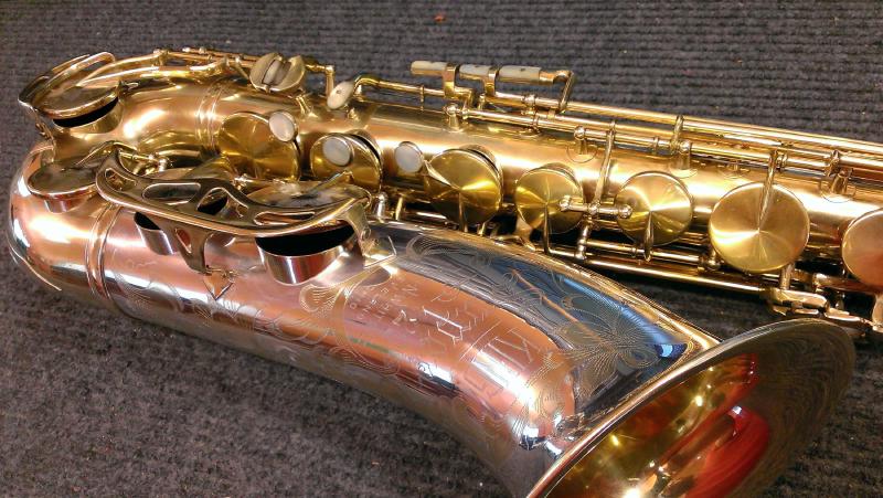 Original gold plate King Super 20 Silver Sonic tenor, full pearls.