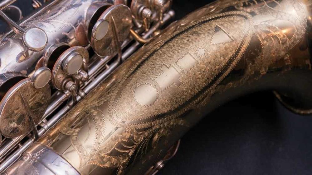 Ornately engraved Leblanc System alto, detail